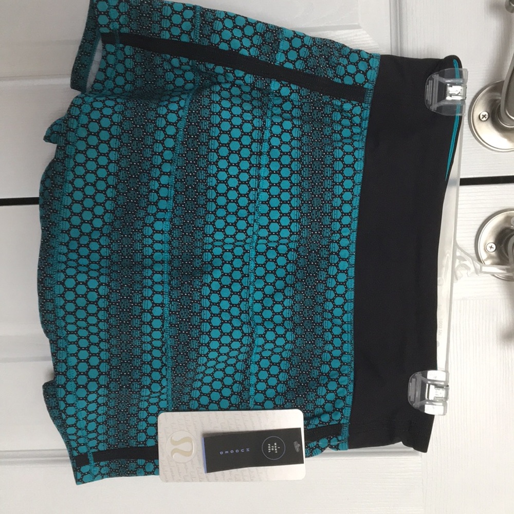 Lululemon skirt( pace Rival skirt)